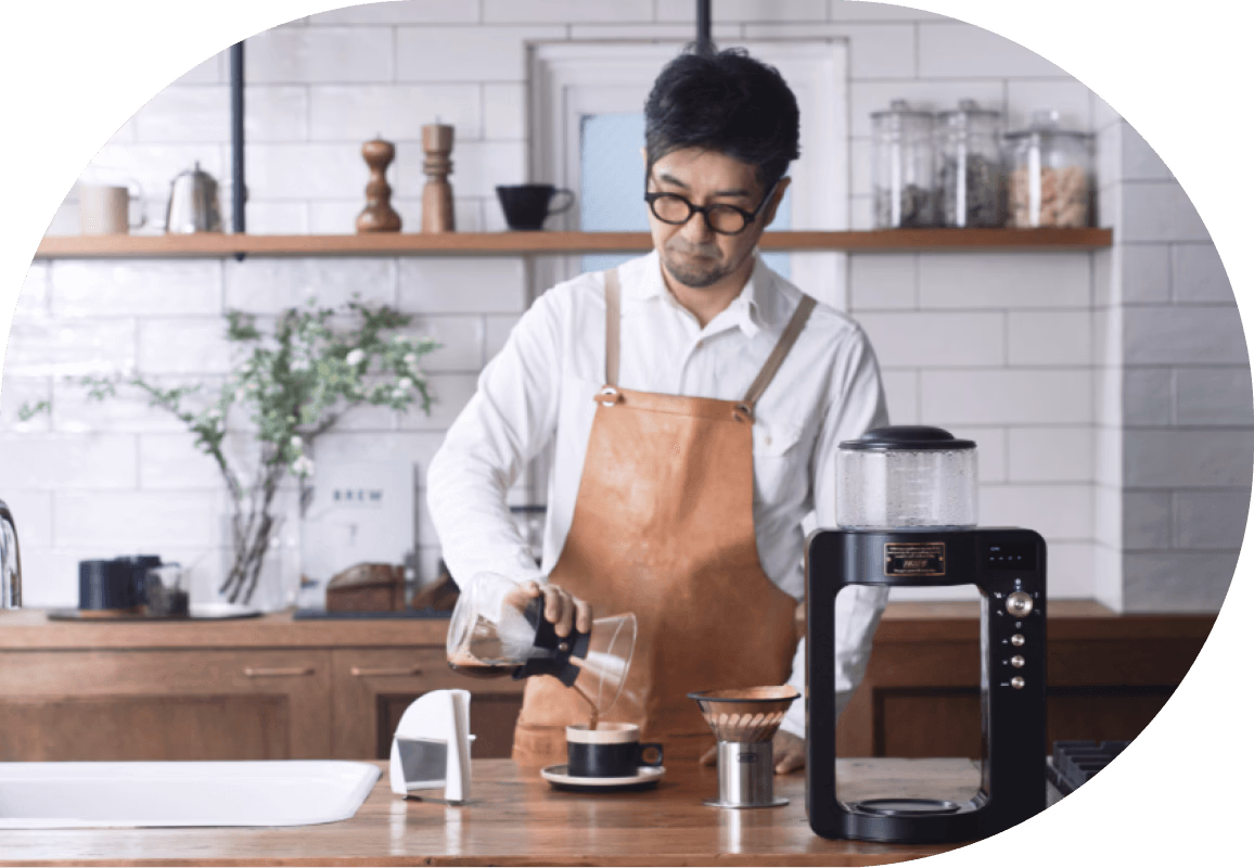 コーヒーを淹れている様子