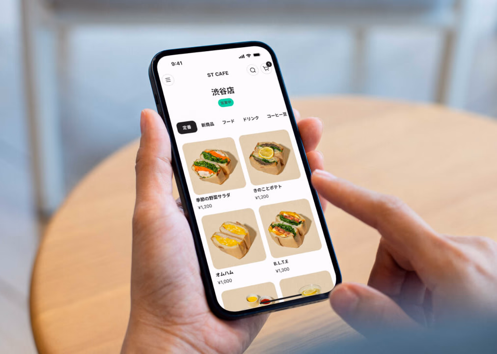 モバイルでオーダーしている様子