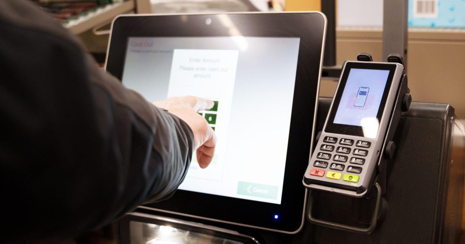 セルフレジのメリット・デメリットとは？ 導入の注意点や種類を解説