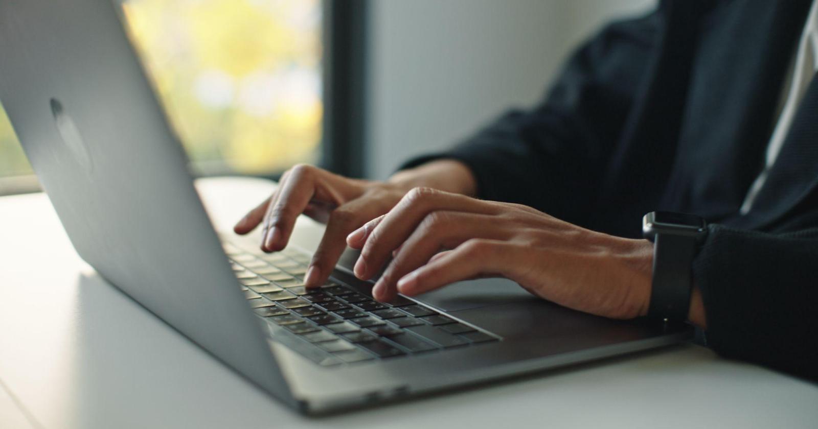 開業届をオンライン（e-Tax）で提出するやり方は？メリット・デメリット・必要書類も紹介