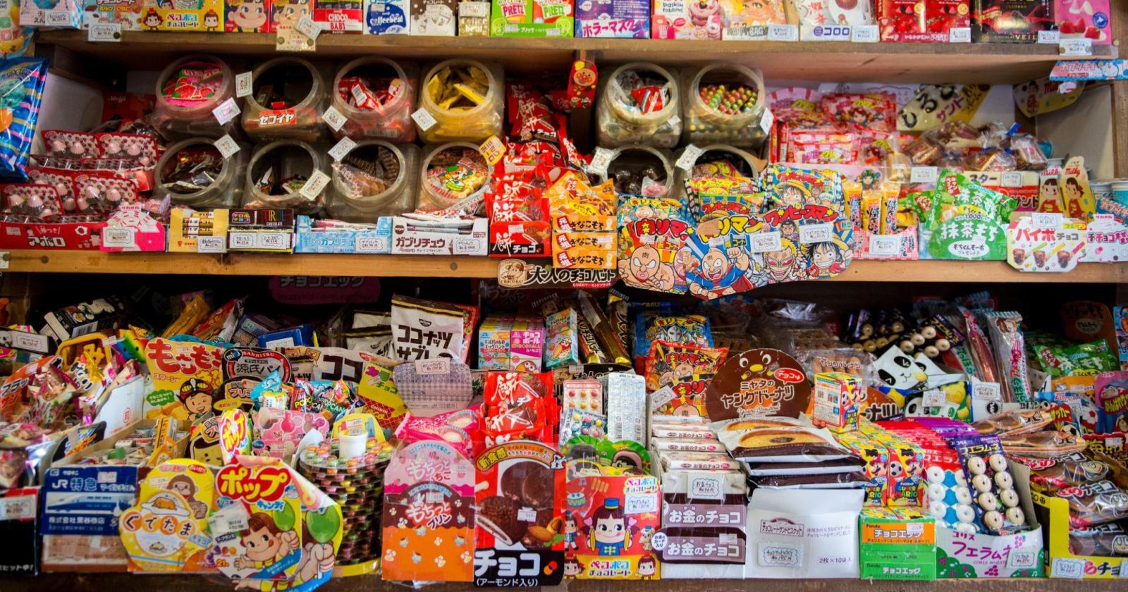 駄菓子屋を開業するには？利益を出すコツやネットショップ活用の全手順