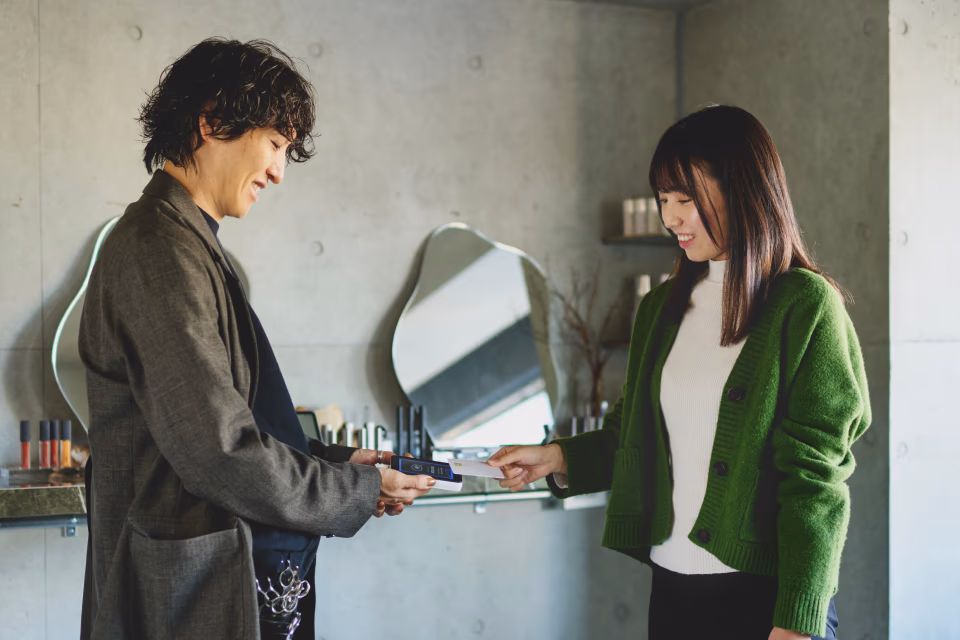 STORES 決済端末の利用シーン2