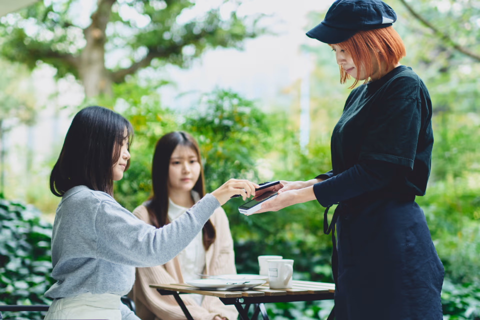 STORES 決済端末の利用シーン4